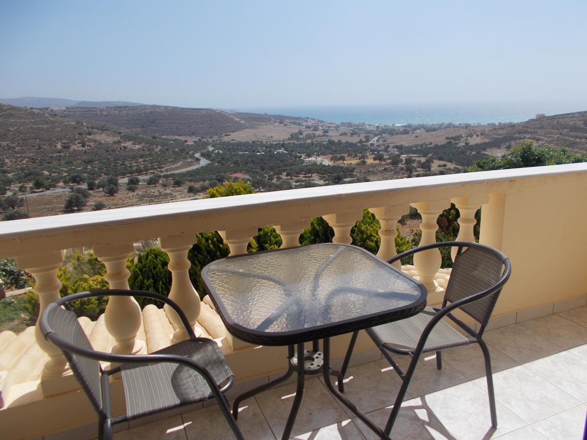Knossos Apartments Kalamaki  Exterior photo